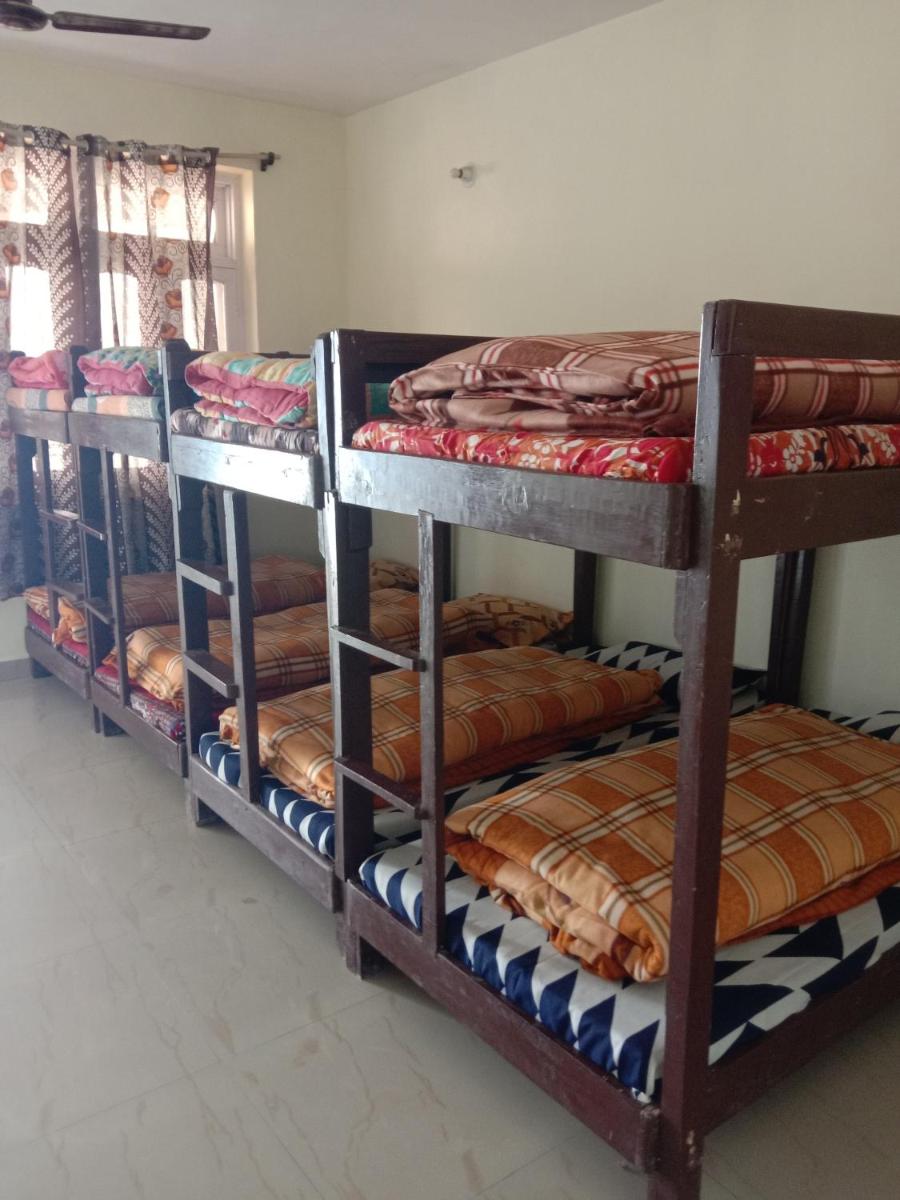 Himalayan Dalhousie Home Stay - Near Panchpula Water Fall - Housity