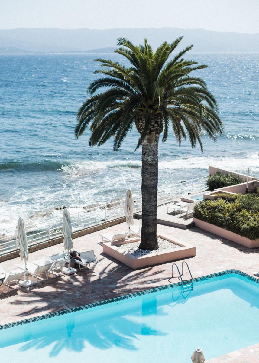 Piscine de l'établissement Hôtel Les Mouettes - Teritoria ou située à proximité
