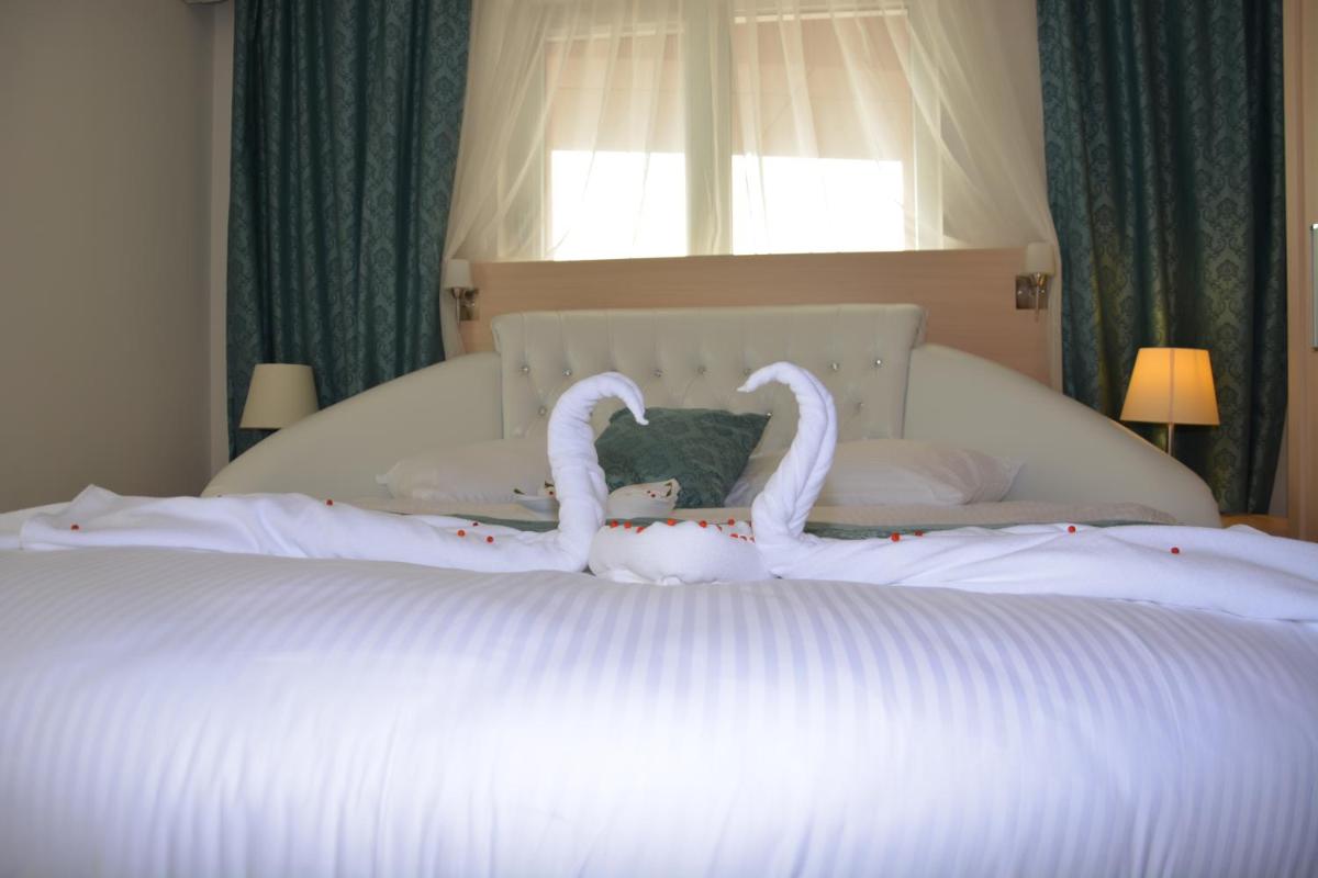 Ahsaray Hotel - Housity