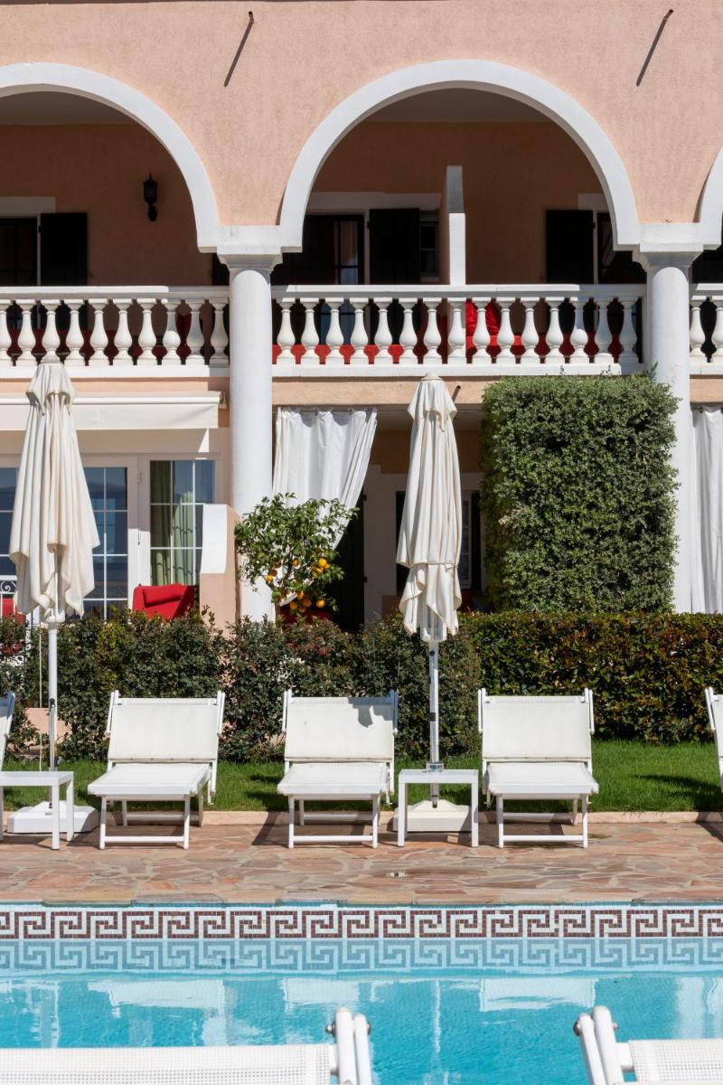 Piscine de l'établissement Hôtel Les Mouettes - Teritoria ou située à proximité