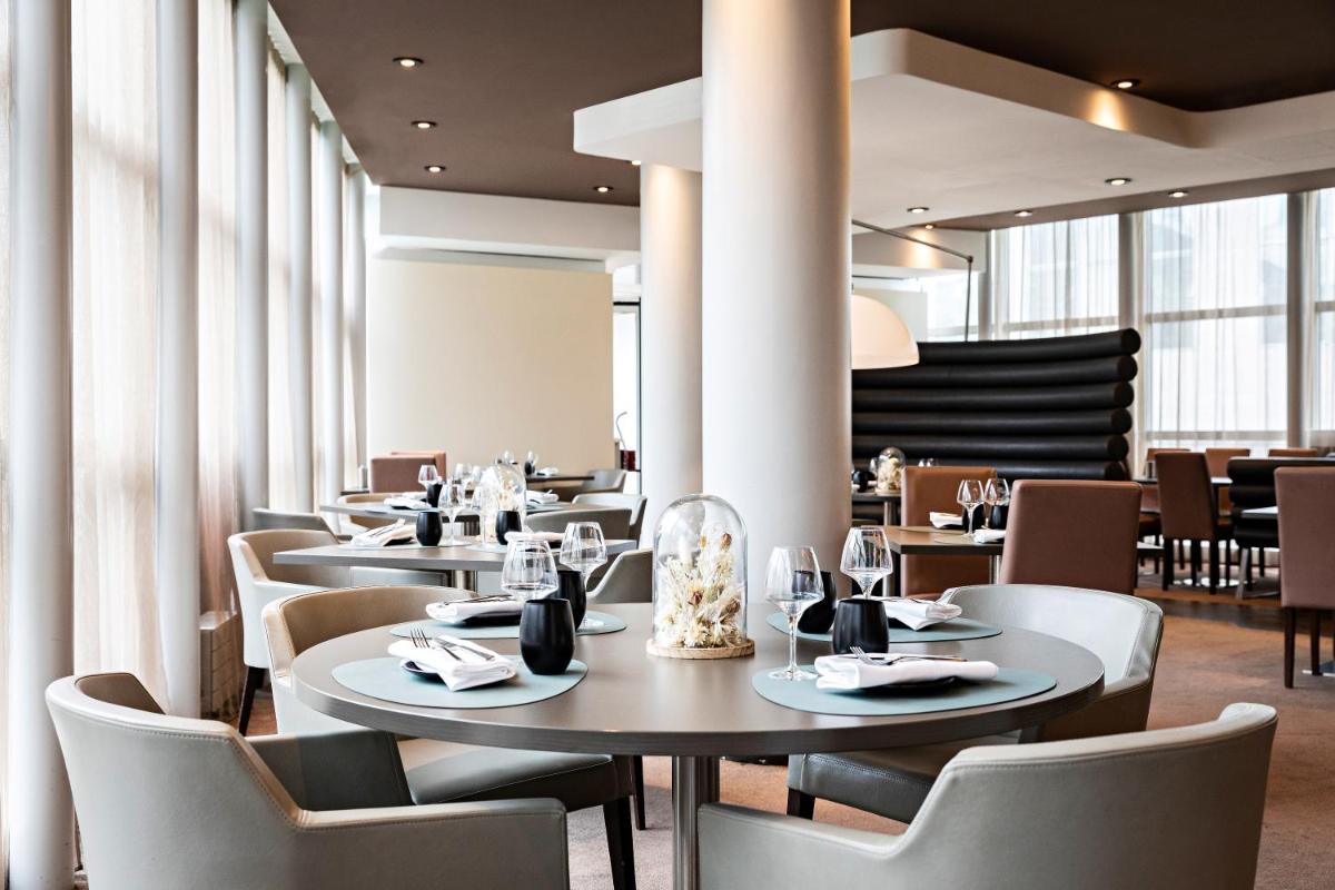 Coin salon dans l'établissement Pullman Paris La Défense