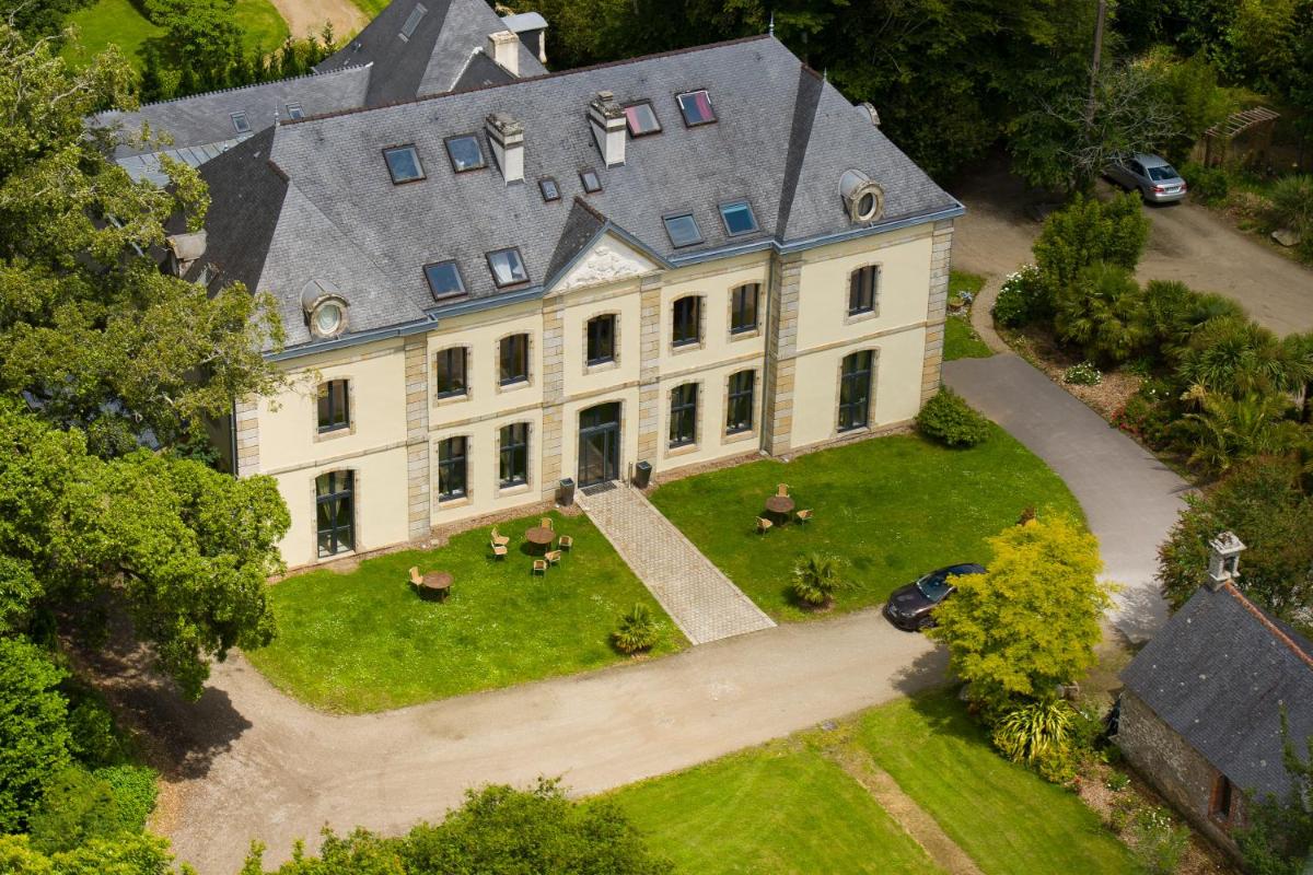 Jardin de l'établissement Manoir des Indes, The Originals Relais