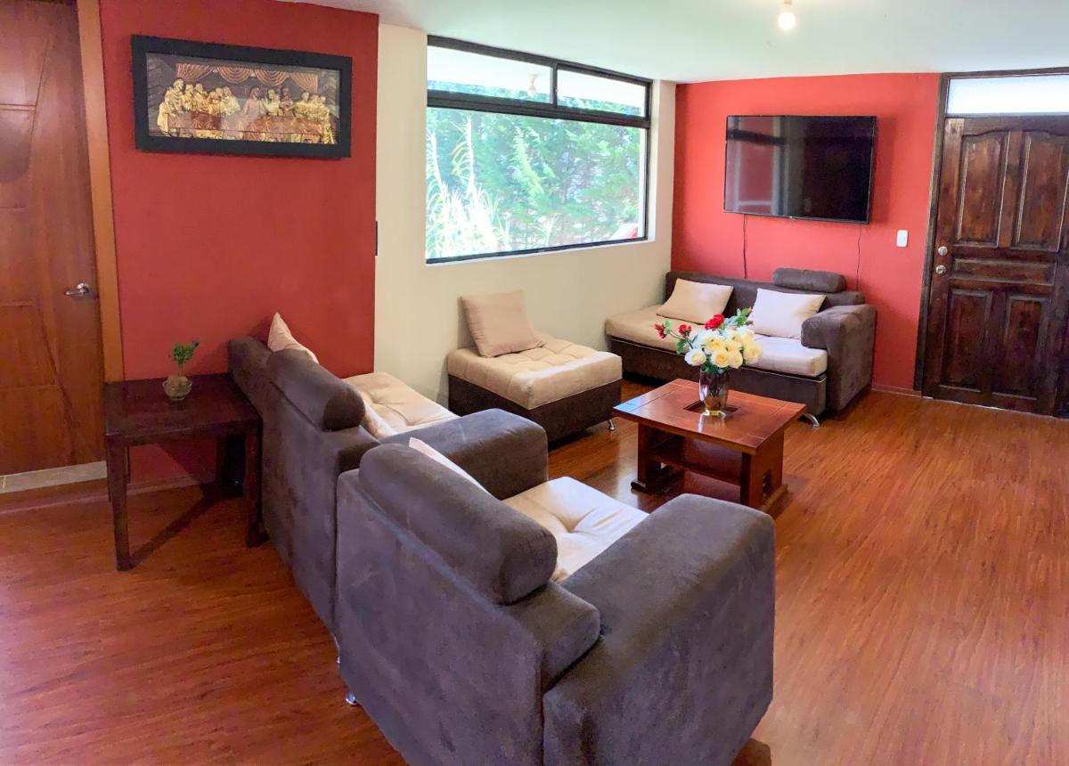 Hostal Casa San Fernando Tumbaco - Housity