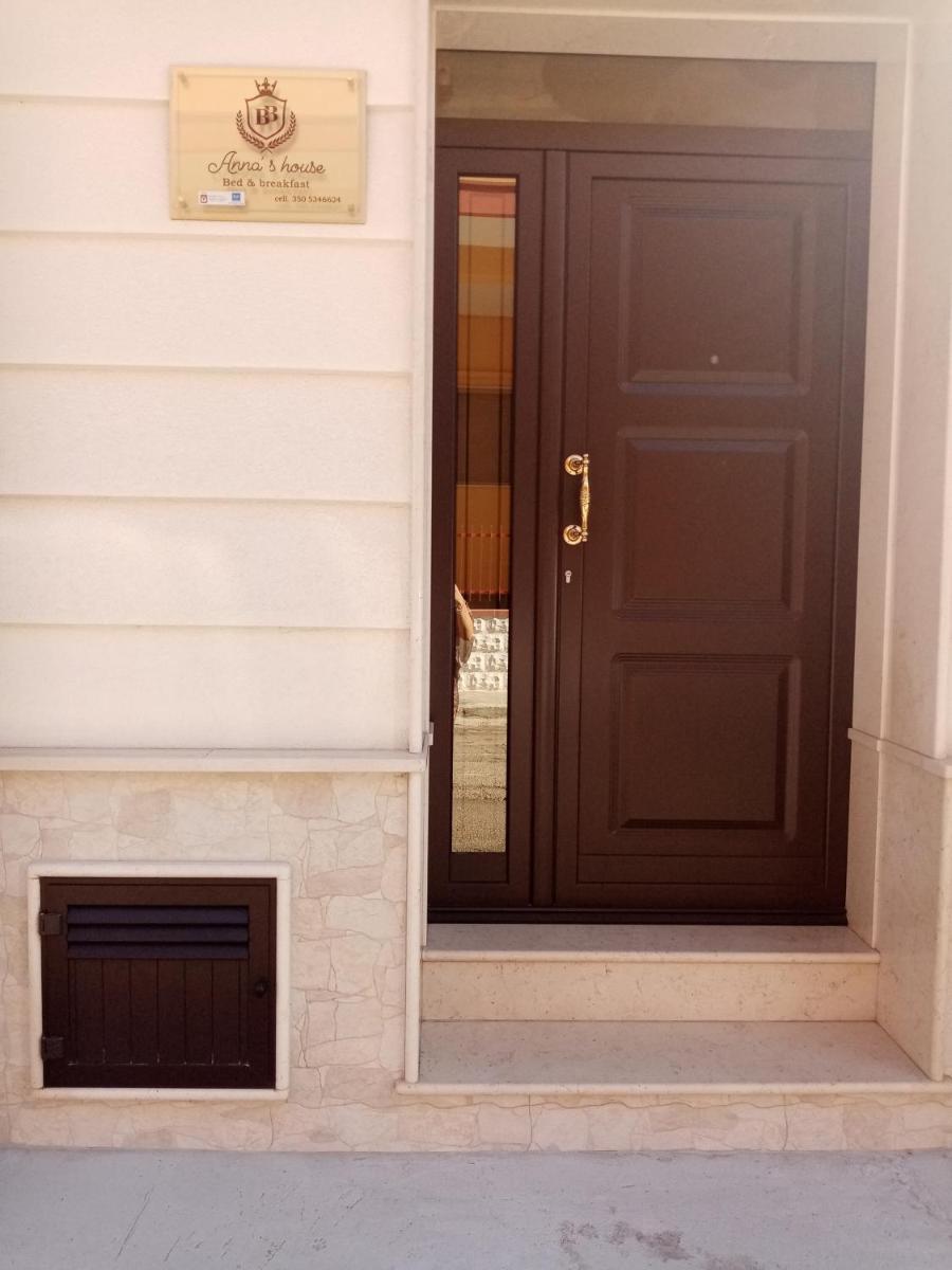 Anna's House - Housity