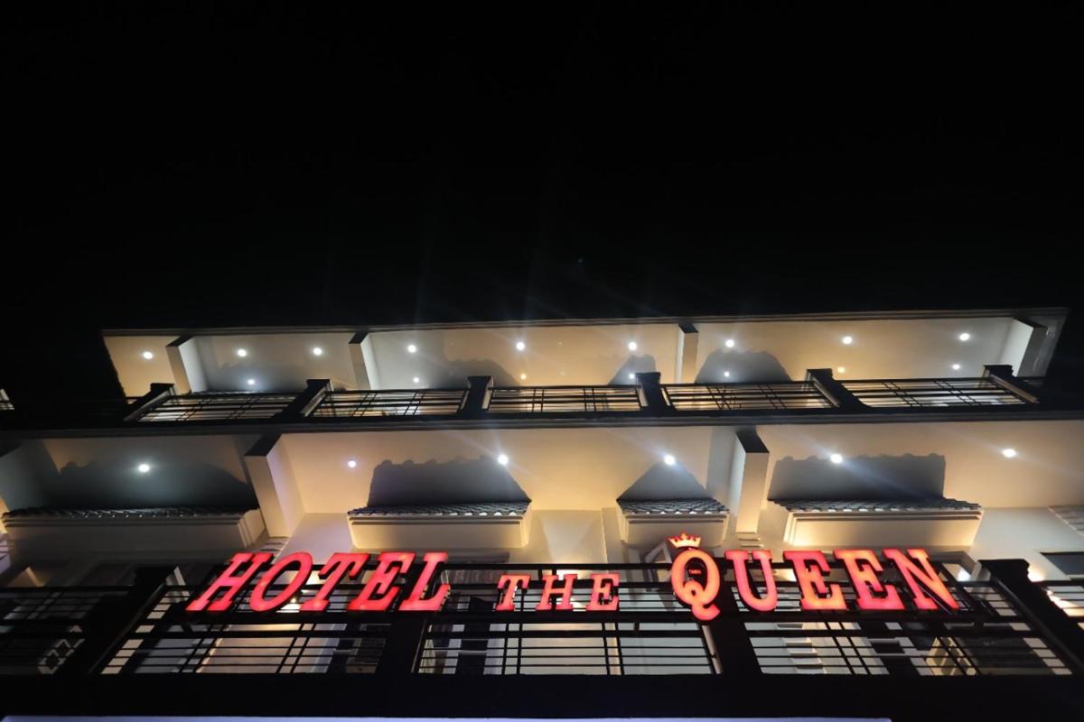 Hotel The Queen by Jal's - Housity