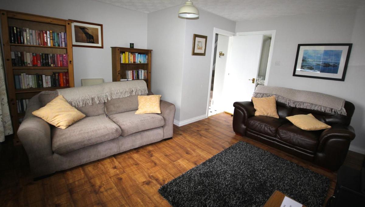 Mullarts Church Apartments - The Glencorp Apartment - Housity