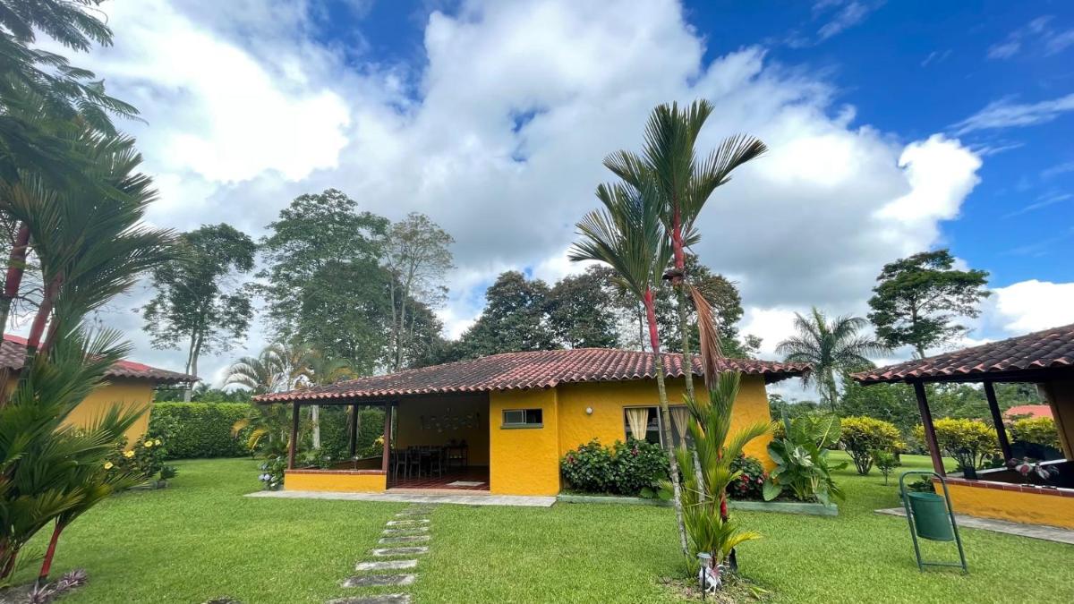 PRAGA HOTEL CAMPESTRE - Housity