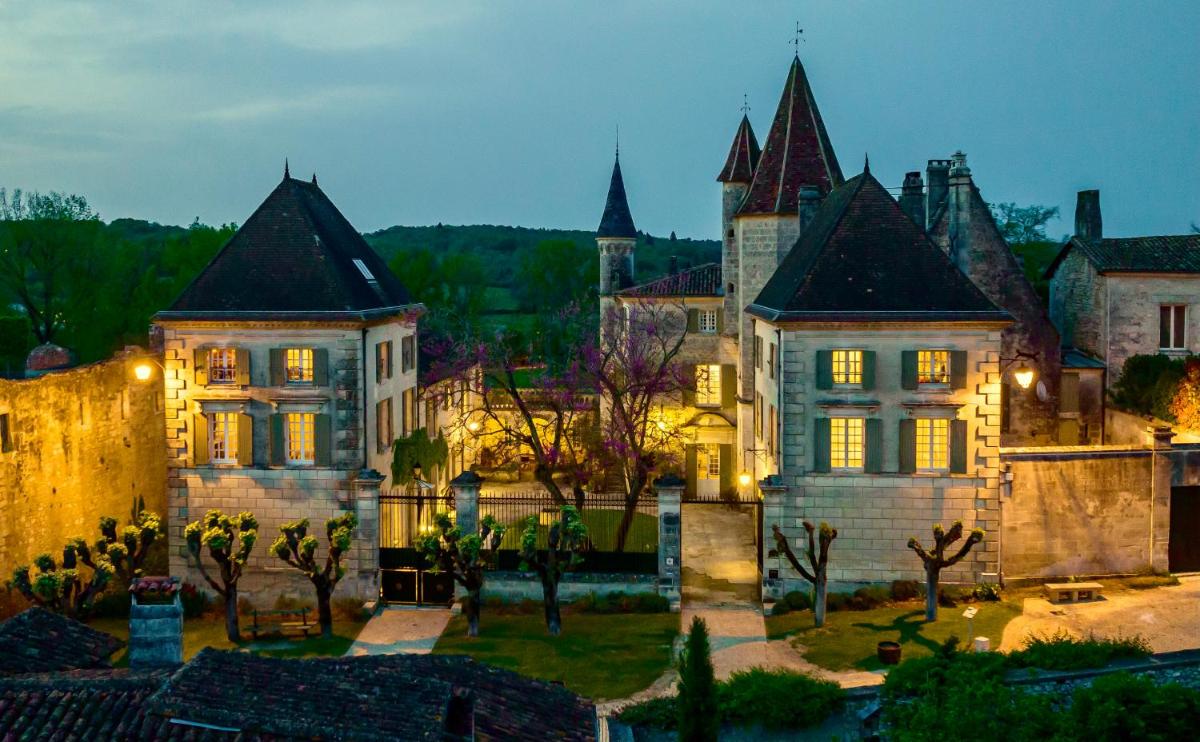 Château des Sénéchaux, Bourdeilles - Housity