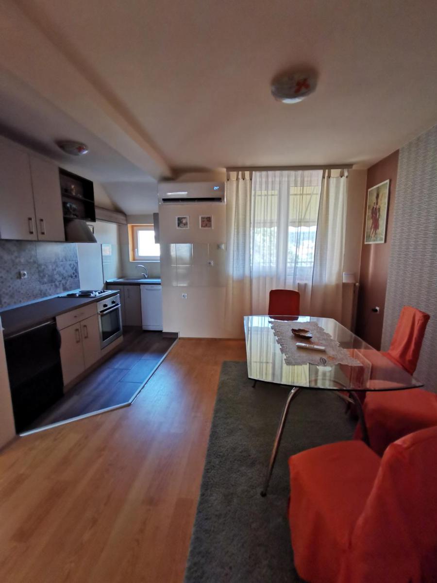 Apartman Stanimirović - Housity