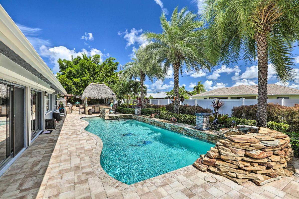 Luxe Cape Coral Escape with Pool 4 Mi to Beach - Housity