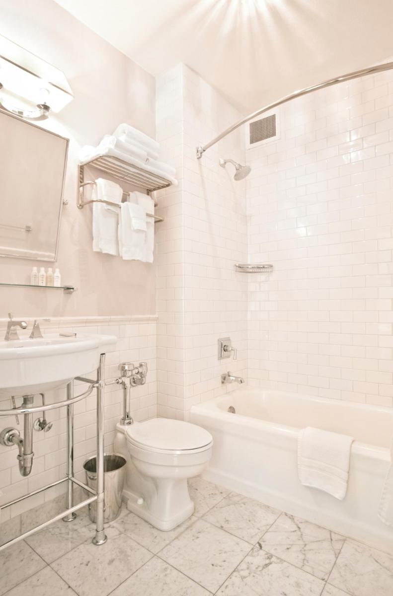 Hotel DeLuxe - Housity