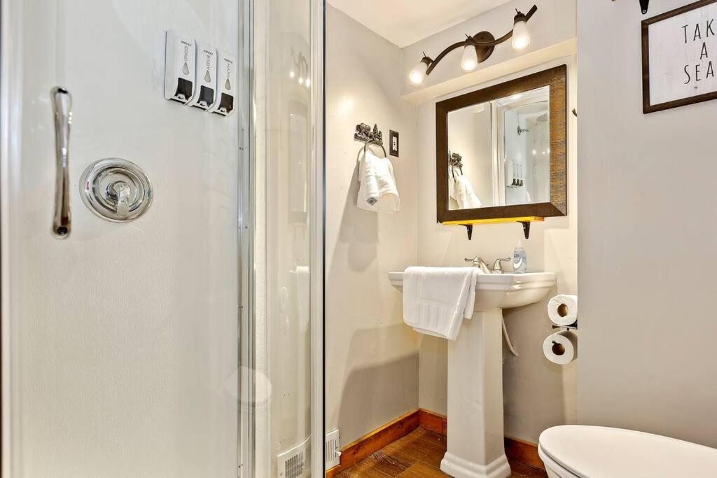 The Bear House in Arrowbear! - Housity