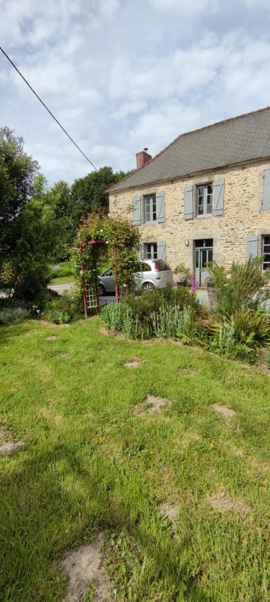 Les Volets Gris - Housity