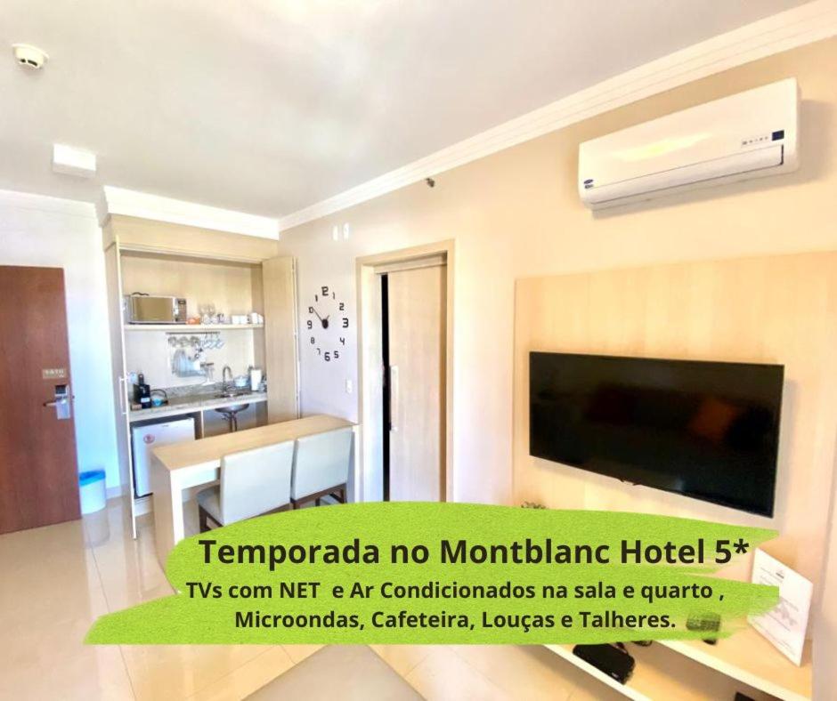 Flat Completo com Serviços em Hotel 5 Estrelas - Housity