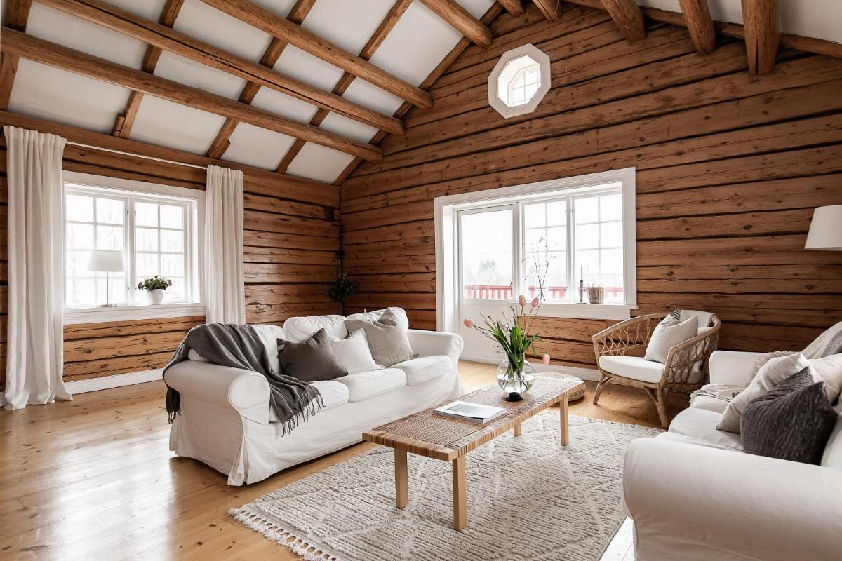 Charming Villa at Askersund Golf Resort - Housity