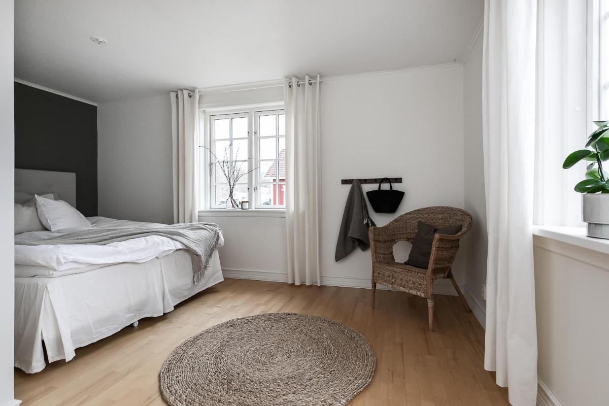 Charming Villa at Askersund Golf Resort - Housity
