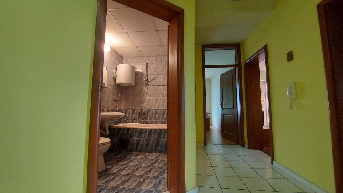 Vremeplov - Housity