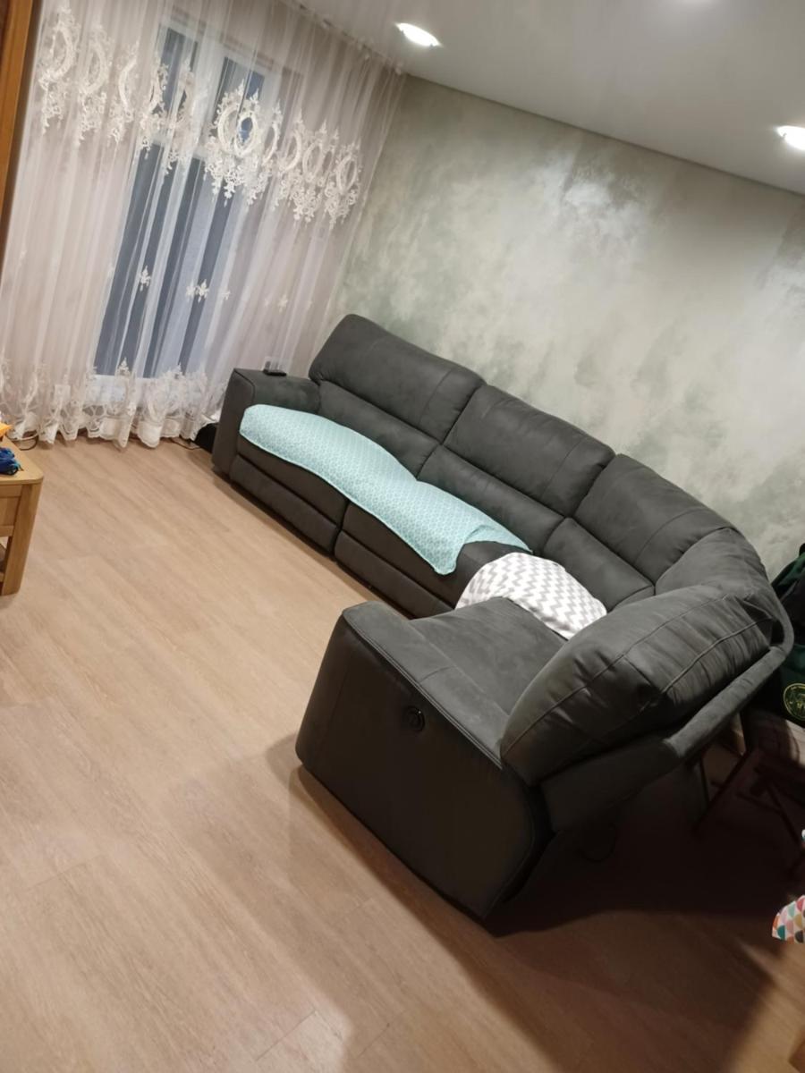 Pretty Lovely Room - Housity