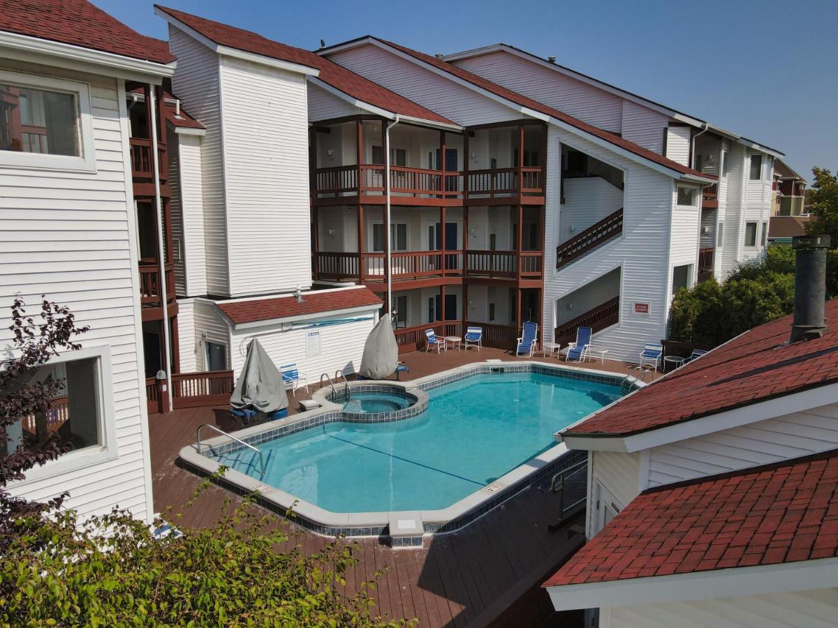 Beach Room 325 - Housity