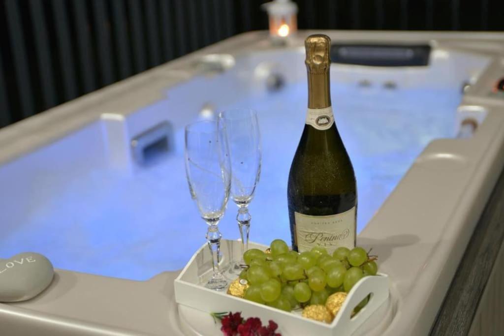 Vineyard house with sauna and jacuzzi for 2 - Housity