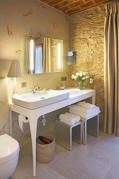 Un baño de Hotel Sa Calma