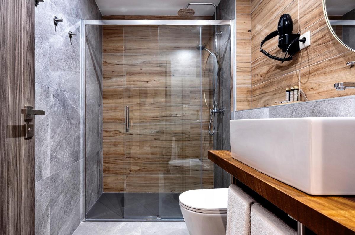 Dauria Suites HA - Housity