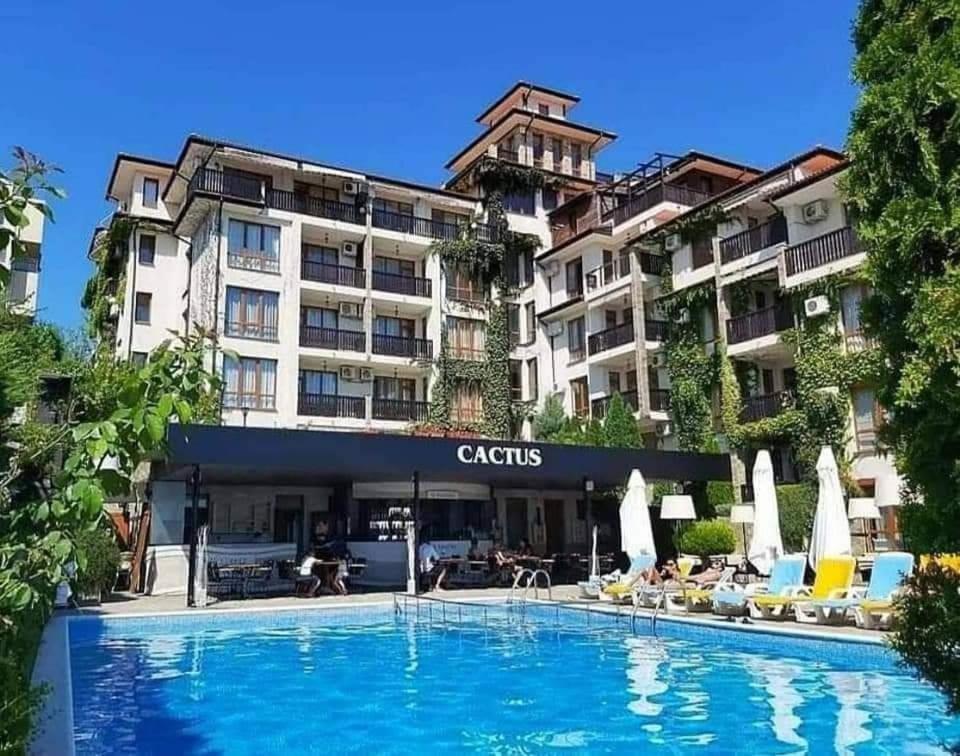 Suitetrails - Sea View Marina Dinevi