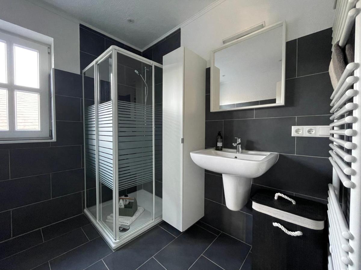 2-Zi Wohnung mit Kingsize-Bett und privatem Parkplatz - Housity
