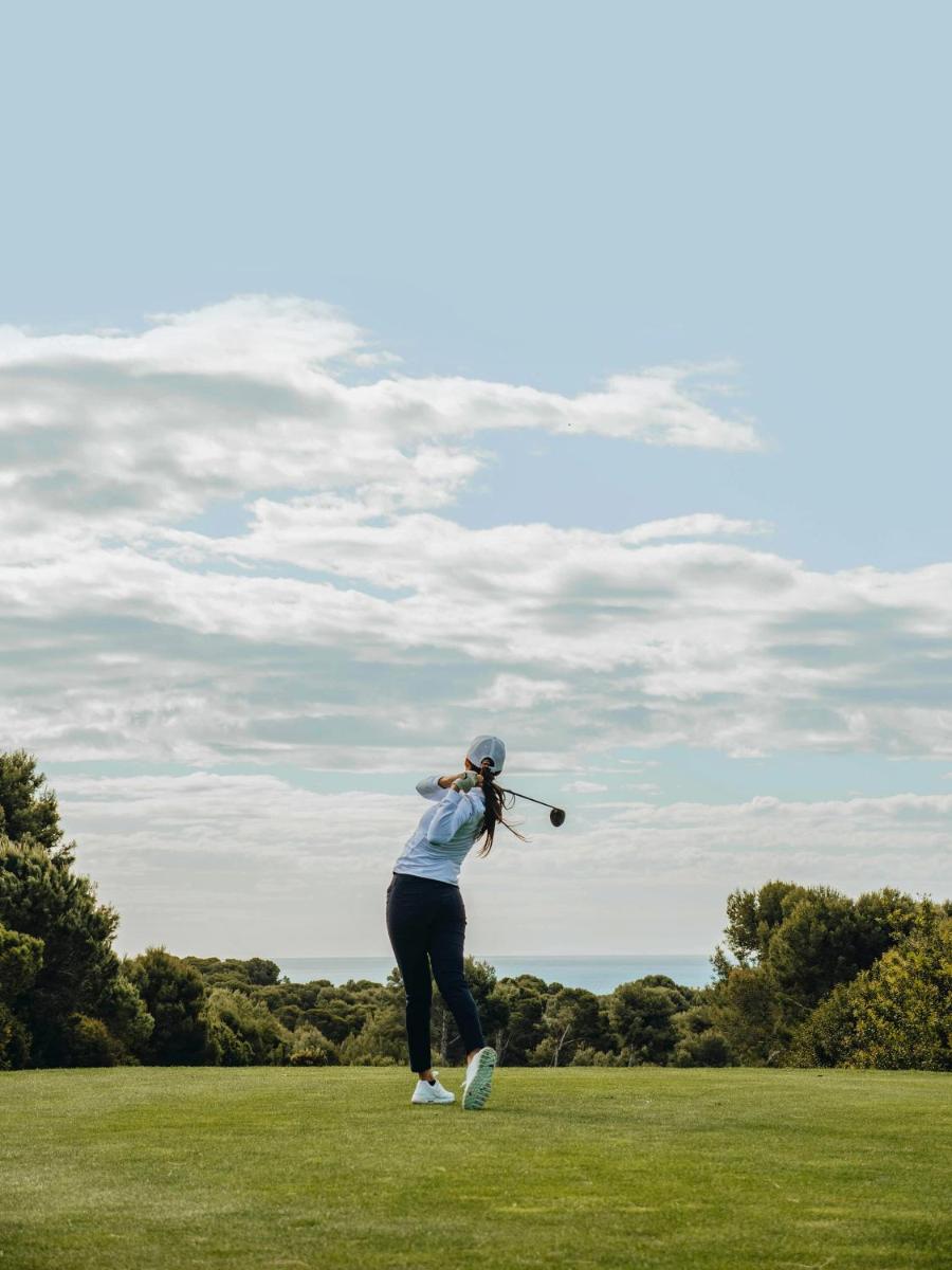 Instalaciones para jugar al golf en el hotel o alrededores
