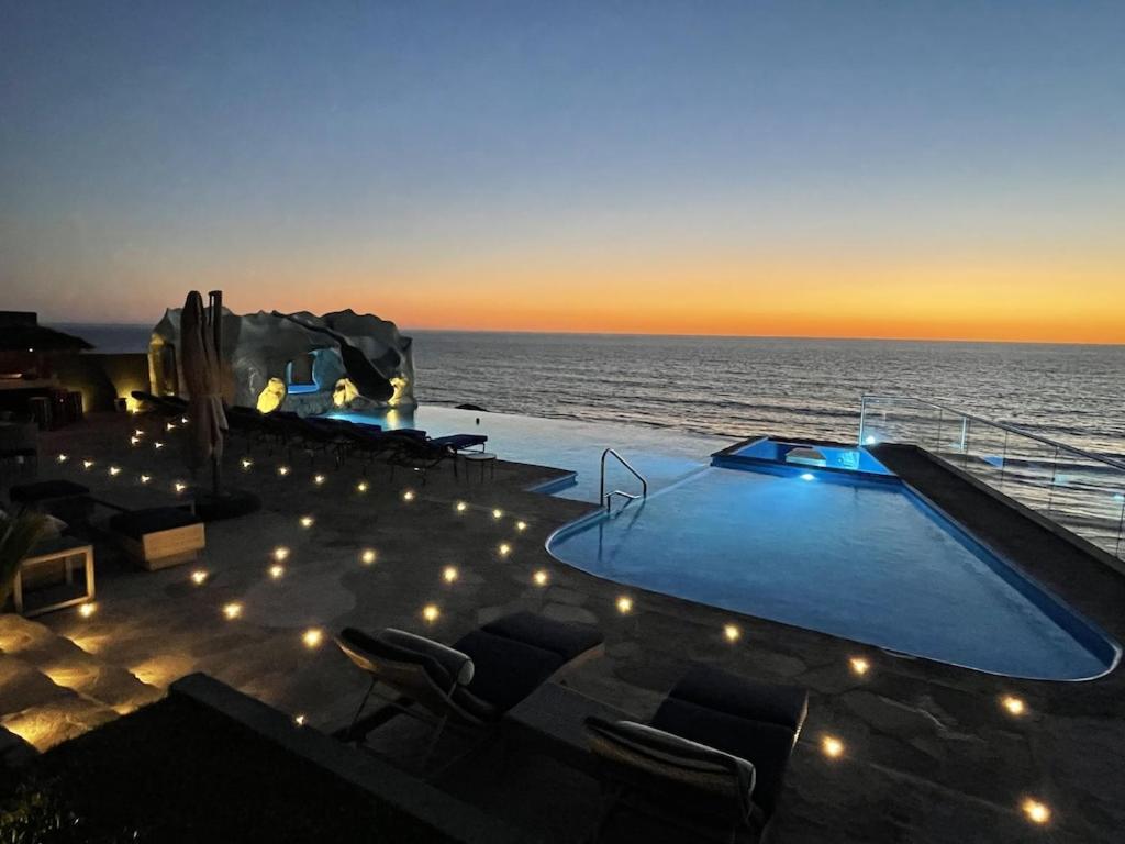 Suitetrails - Triton's Place Oceanfront-Heated Pool