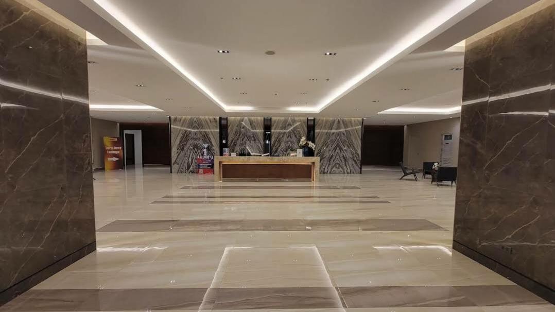 Jk Coastal Inn - Housity