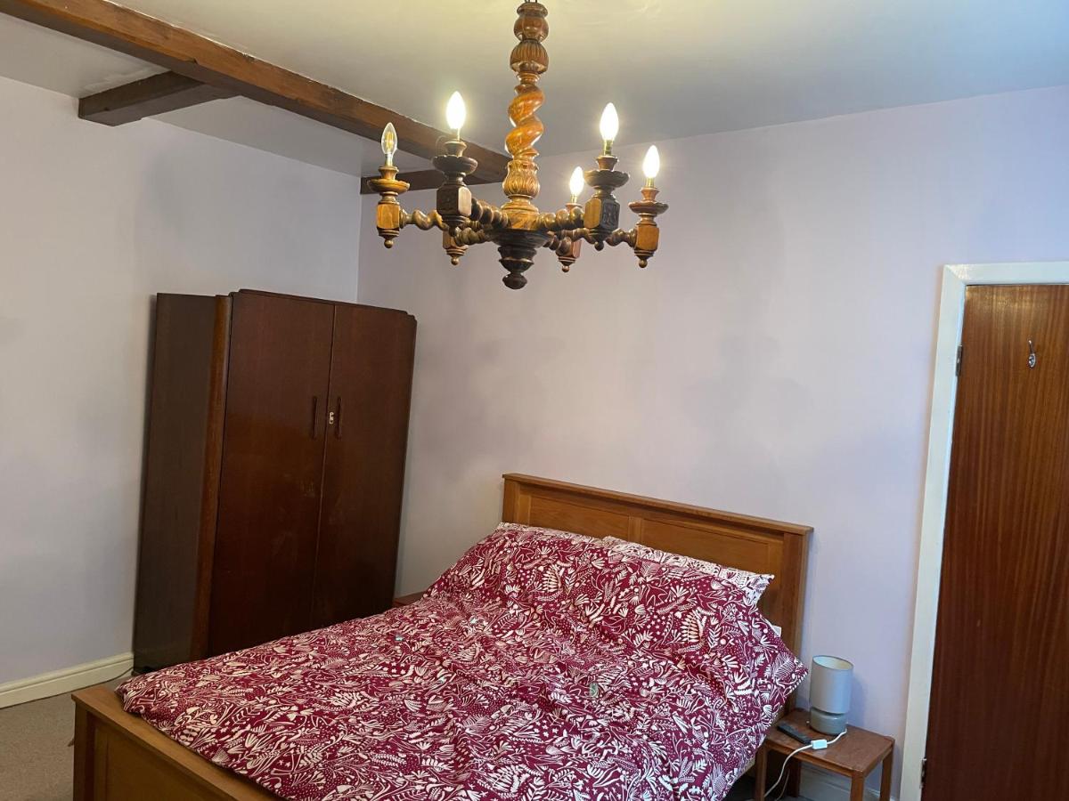 Peak District Retreat - Housity