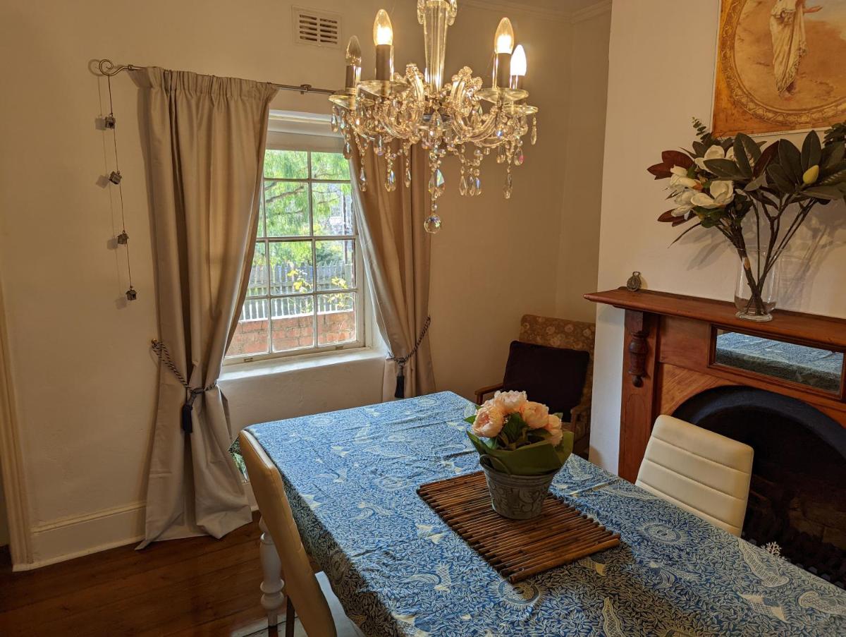 Hamptons Historic Guest House - Housity