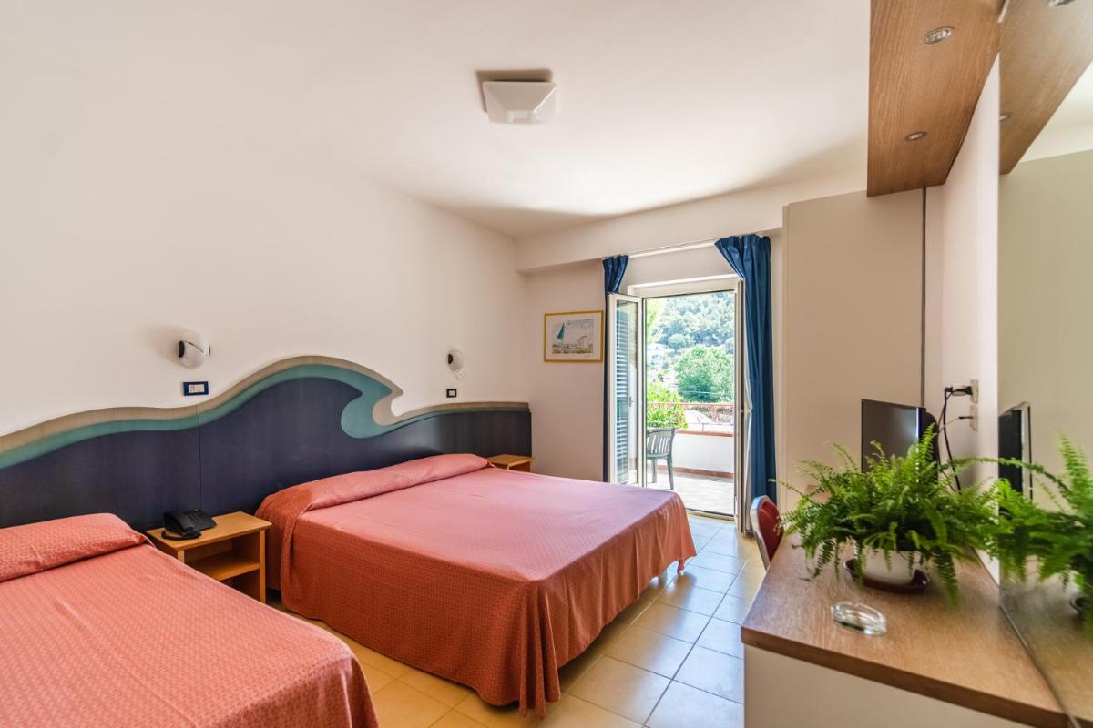 Hotel D'Amato - Housity