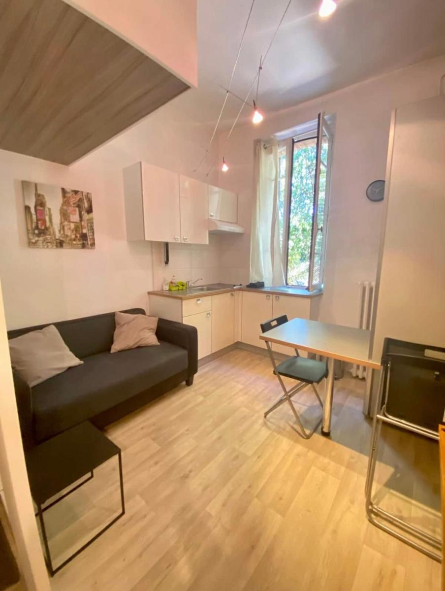 Petit studio bien placé jardin et parking gratuit - Housity