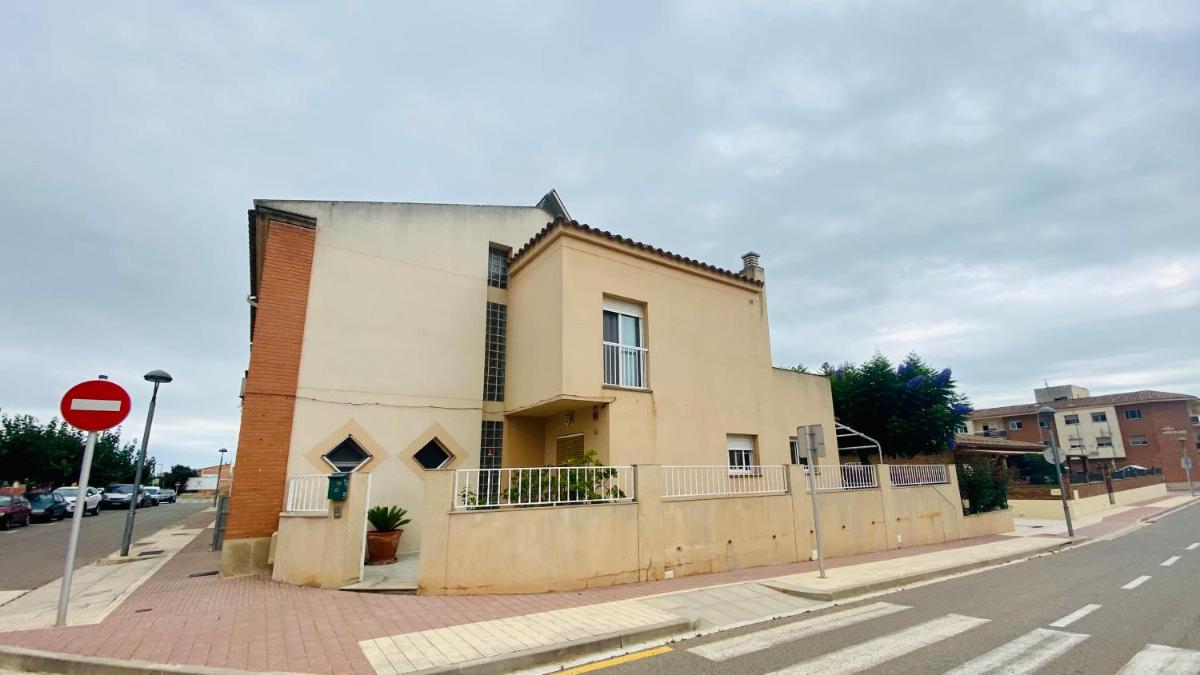 La casa del poble - Housity