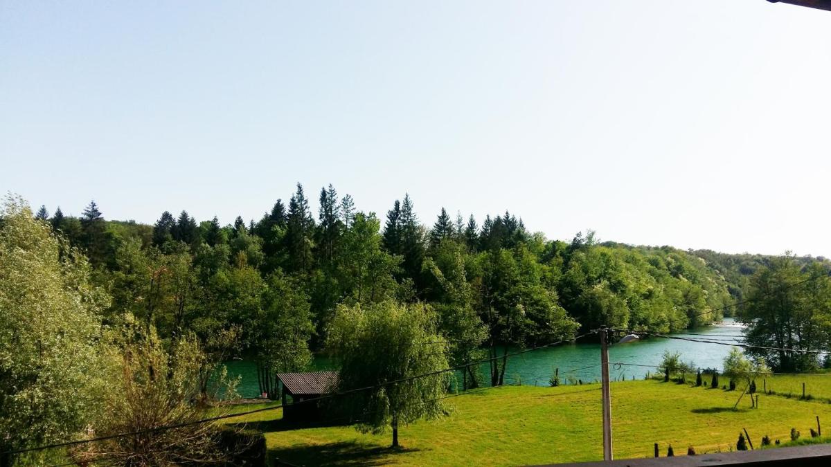 Riverside Vacation House Mrežnica - Housity