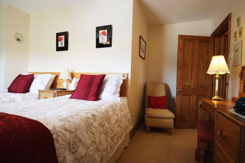 Fernydale Farm Bed & Breakfast - Housity