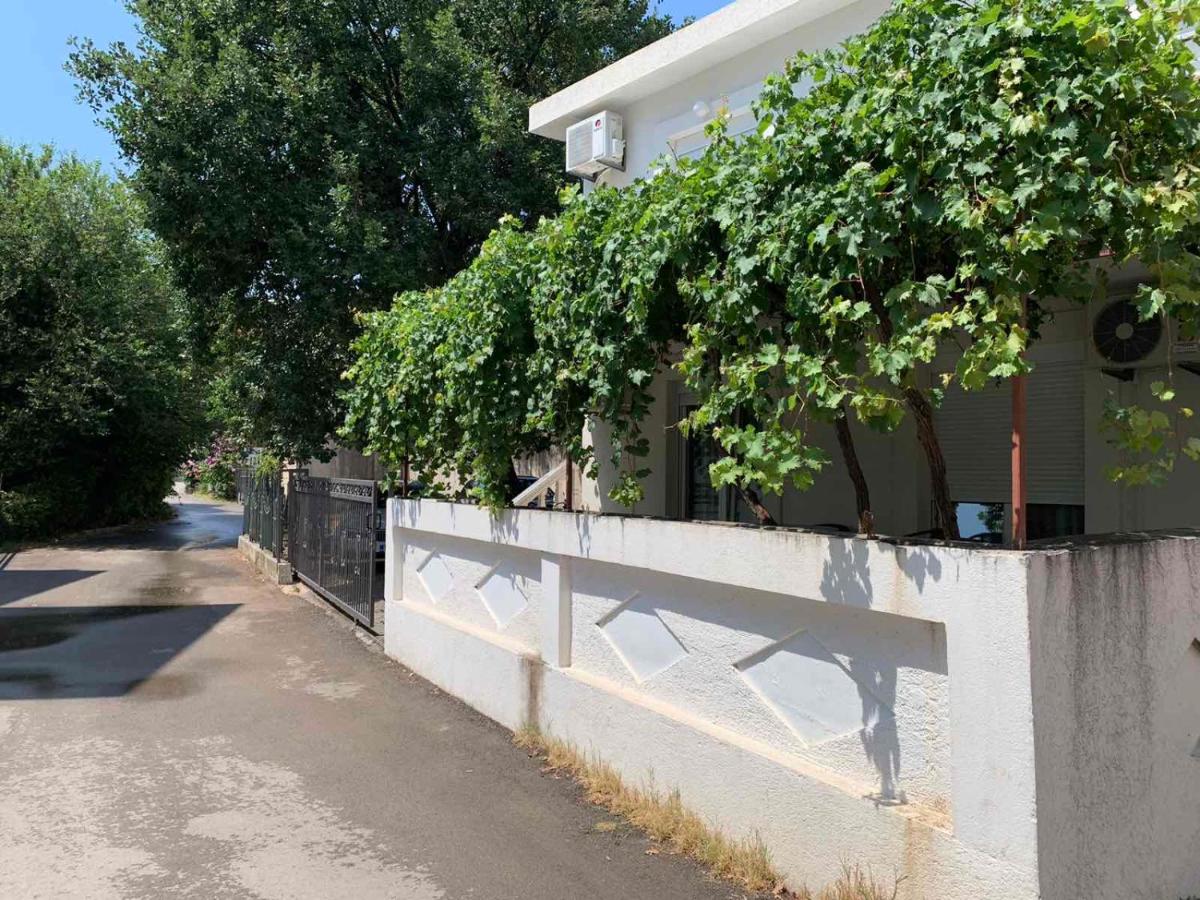 Apartment Danijela - Housity