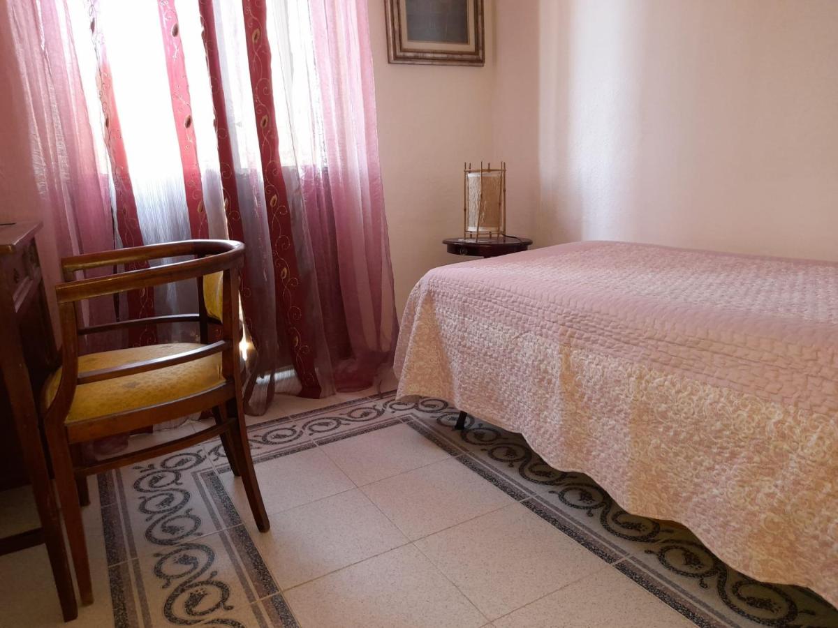 La Casa di Valeria alle Serre - Housity
