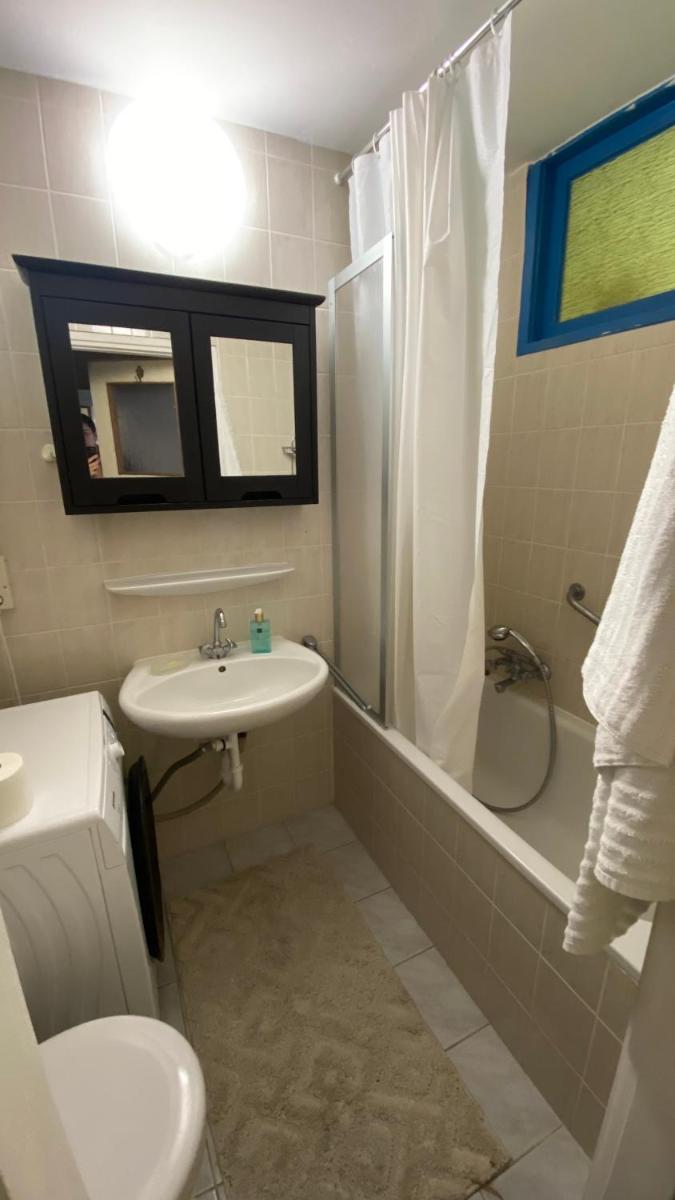 Lovely 1 bedroom apartment in the great location of Munich - Housity