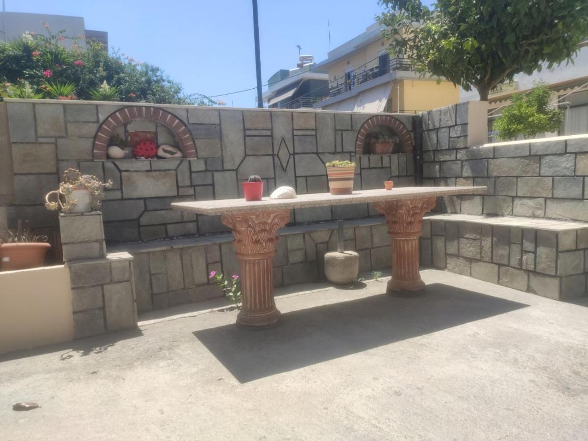 Φιλόξενη Φωλιά - Housity