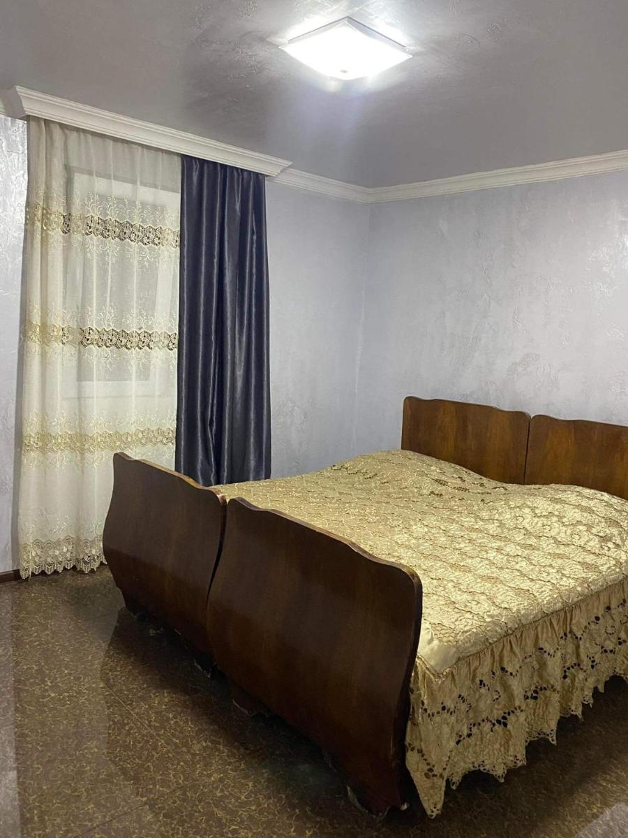 Sanny Kobuleti - Housity