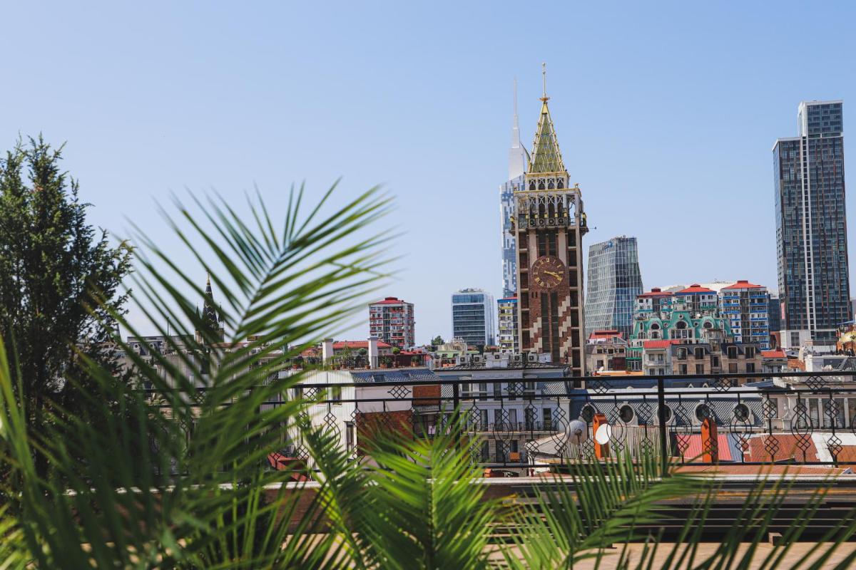 Old Garden Hotel Batumi - Housity