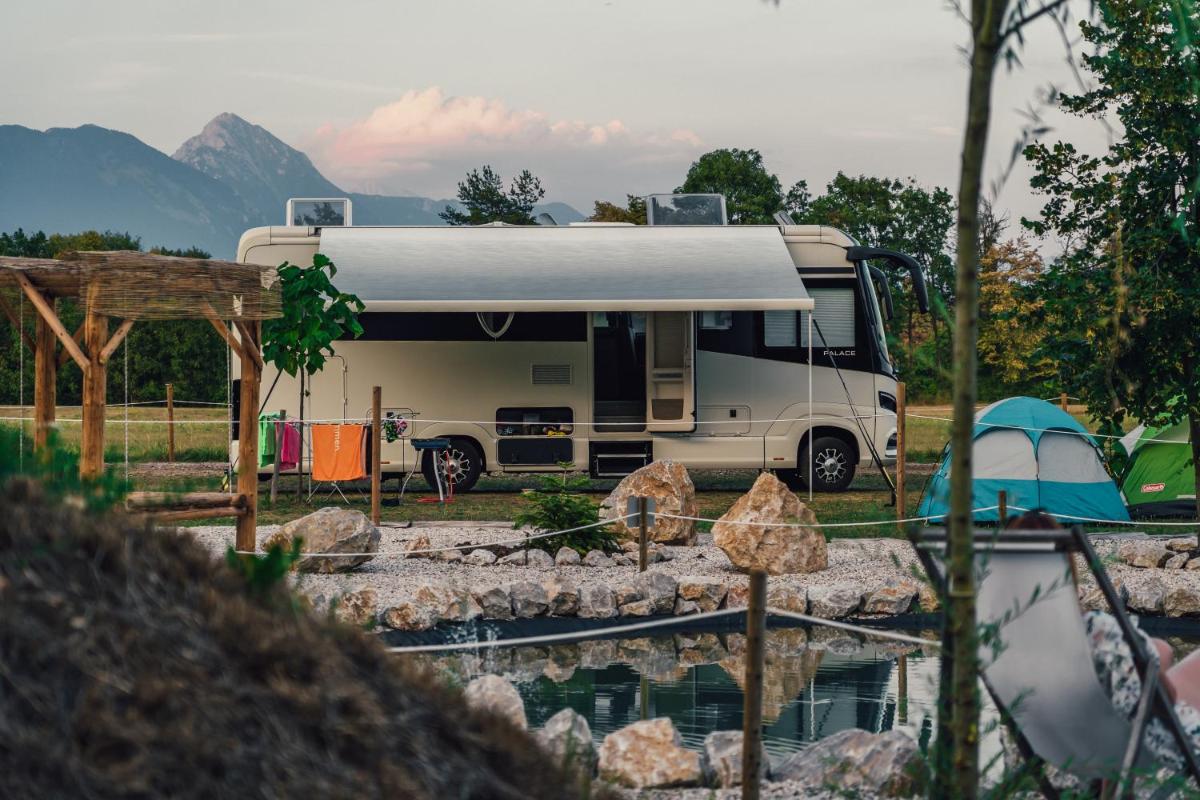 Camping Garden Park PITCHES - Housity