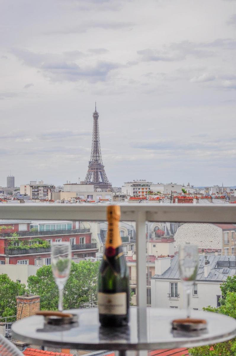 Vue exceptionnelle sur la tour Eiffel - Housity