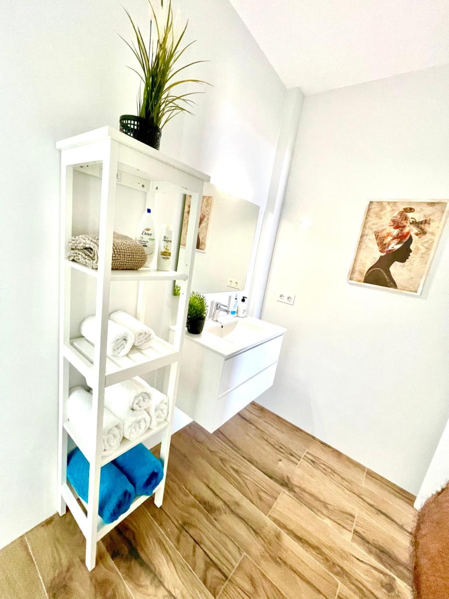 Luxury Suite Sea Front V - Housity
