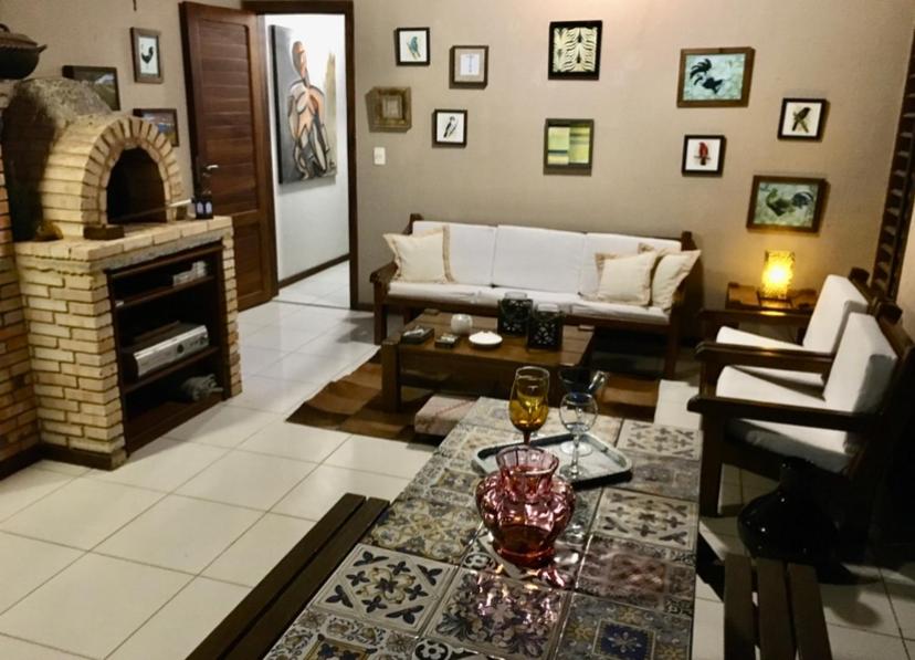 Casa Triplex no Centro de Guaramiranga - Housity