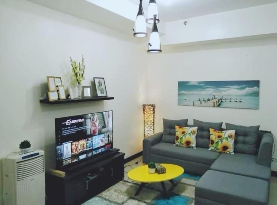 Cozy home in the heart of Makati (2BR in SLP) - Housity