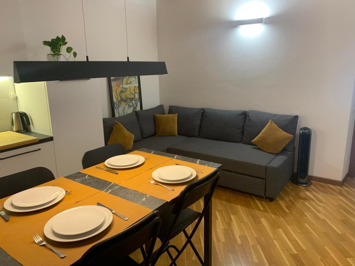 Stella Apartment , Bergamo Center Modern Comfort - Housity